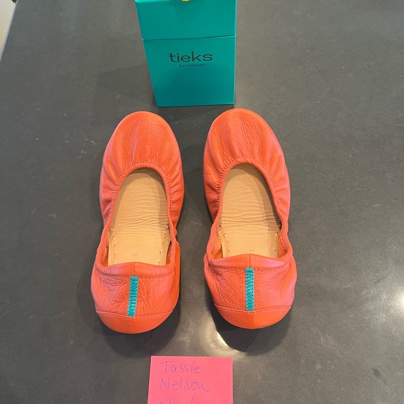 Tieks Vibrant Orange Leather Flats - Picture 1 of 6